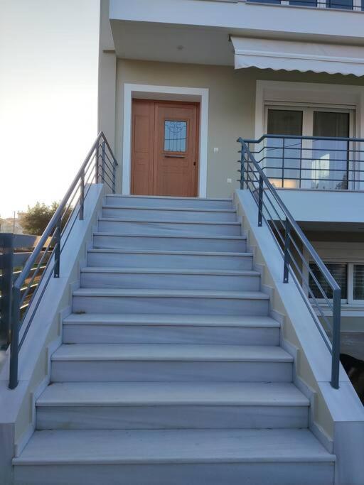 The Bright House A Two-Storey Maisonette In Loutraki Eksteriør billede